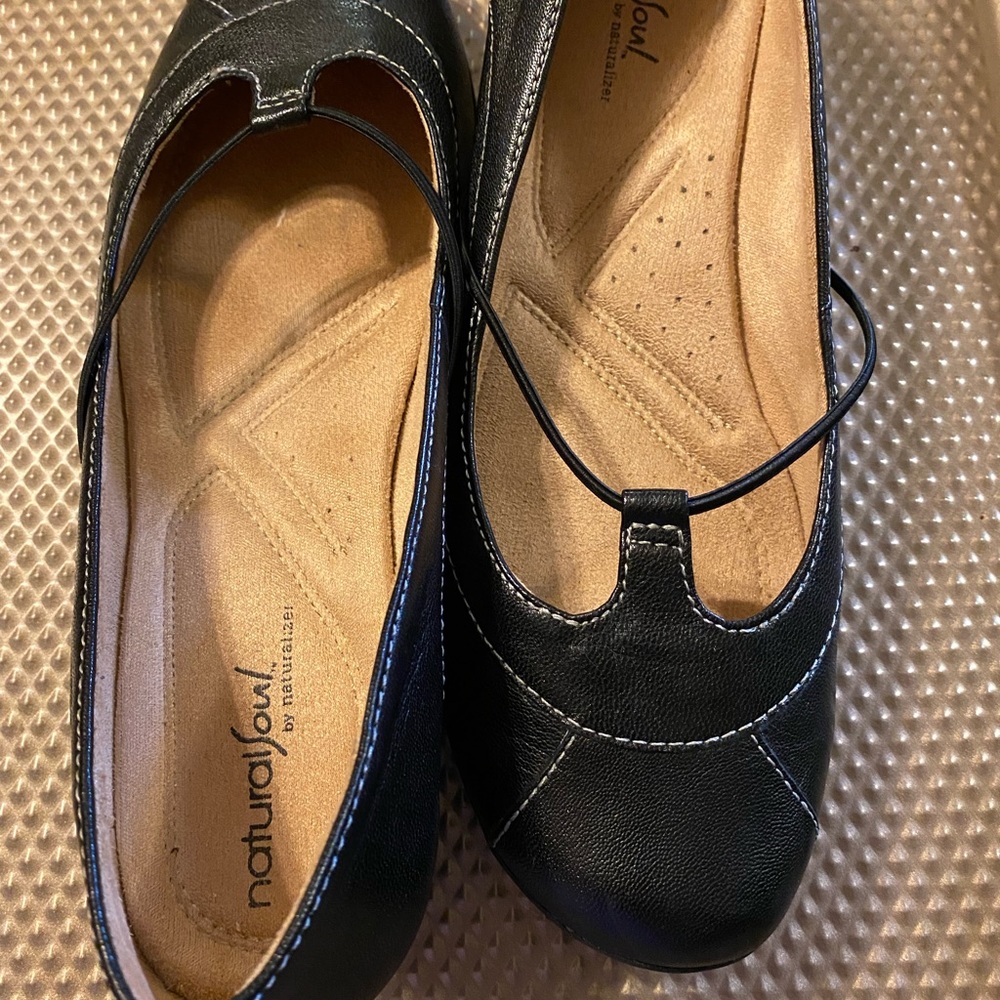 NaturalSoul by Naturalizer Flats, Size 8.5 M